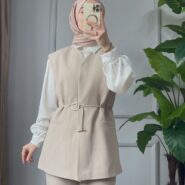 Bej yelekli ikili takım. (3)