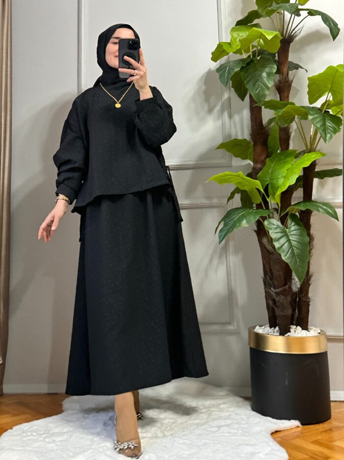 Desenli Siyah Etekli Takım (2)