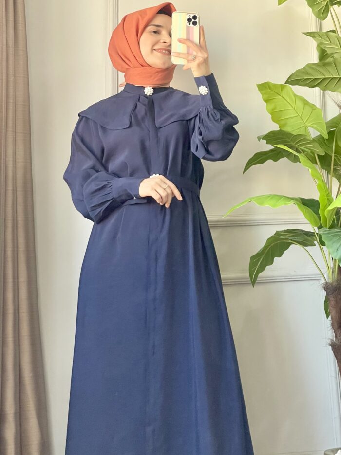 Yakası Pelerinli İnci Detaylı Ferace Elbise (2)