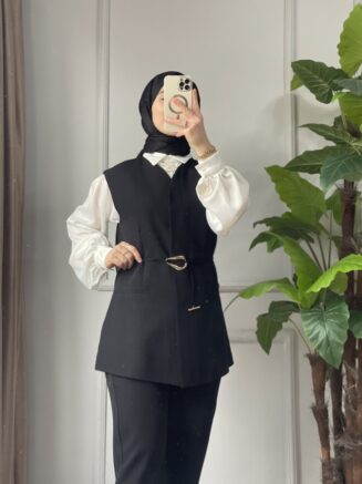 Siyah Yelekli Takım