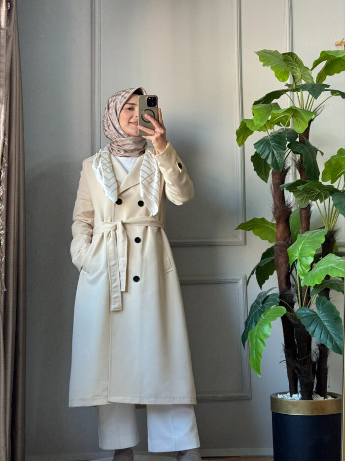 Astarlı Fularlı Trençkot (2) Astarlı Fularlı Trençkot (2)